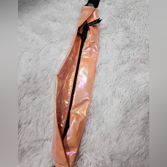 Free People Slim fold Runner Bag - Picture 8 of 10